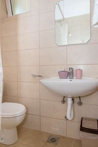 Гостевой дом Apartments Vjera Petrovac Петровац Номер-студио Делюкс с кроватью размера "king-size"-5