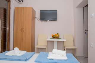 Гостевой дом Apartments Vjera Petrovac Петровац Номер-студио Делюкс с кроватью размера "king-size"-9